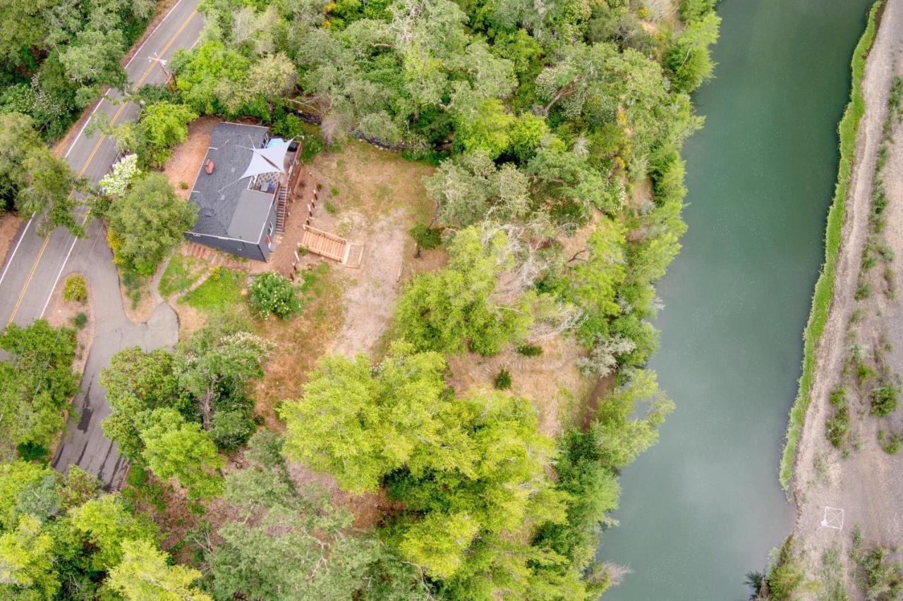 Rivers Breeze Relaxing Riverside Cabin With Private Suite Kayaks Healdsburg Eksteriør billede